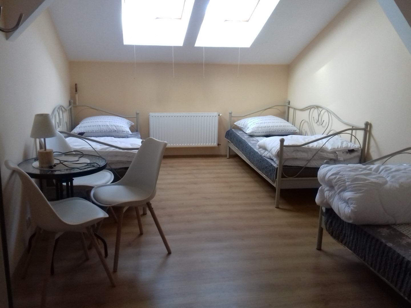 http://m.82-200.pl/2020/06/orig/pokoj-3-osobowy-304-6031.jpg