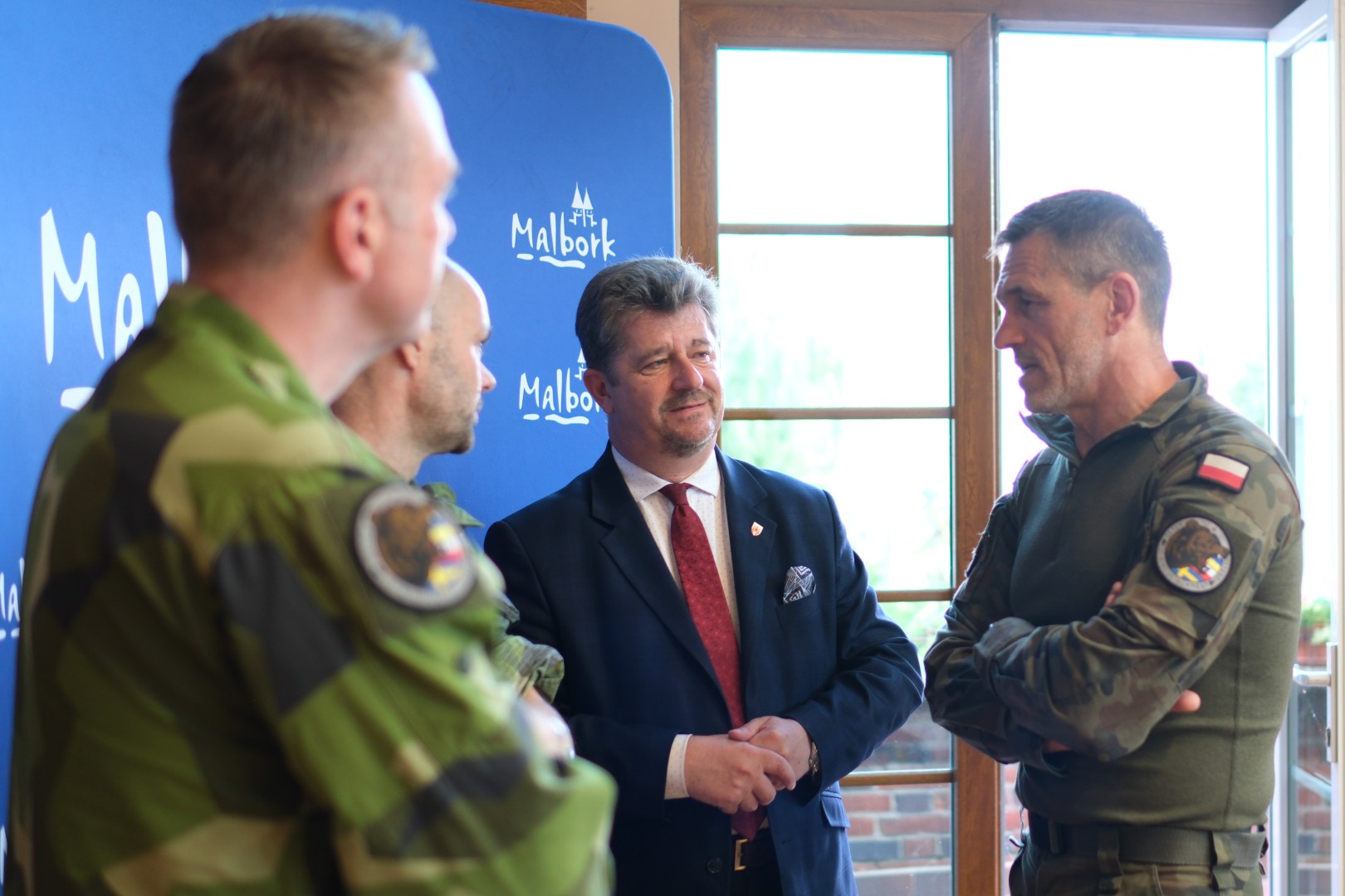 http://m.82-200.pl/2025/07/orig/spotkanie003-11670.jpg