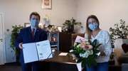 Burmistrz przekazał życzenia dla Pani Janiny Kulikowskiej z okazji 100 urodzin