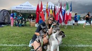 Nina Kusiak z Malborka ze swoimi psami na Mistrzostwach Europy USDDN Dogfrisbee 2022 w Słowenii oraz Mistrzostwach Świata USDDN Dogfrisbee 2022 w Poznaniu