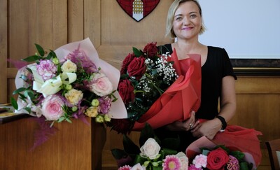 Anna Olkowska-Jacyno z nagrodą marszałka "Przyjaciel Seniora"