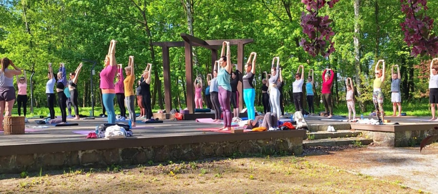 joga w parku