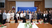 Nagrody Burmistrza dla wyróżnionych dyrektorów i nauczycieli