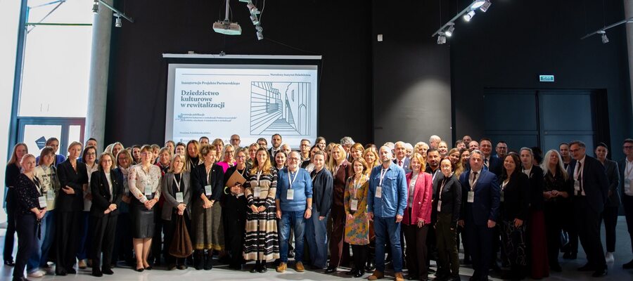 zbiorowe zdjęcie uczestników spotkania