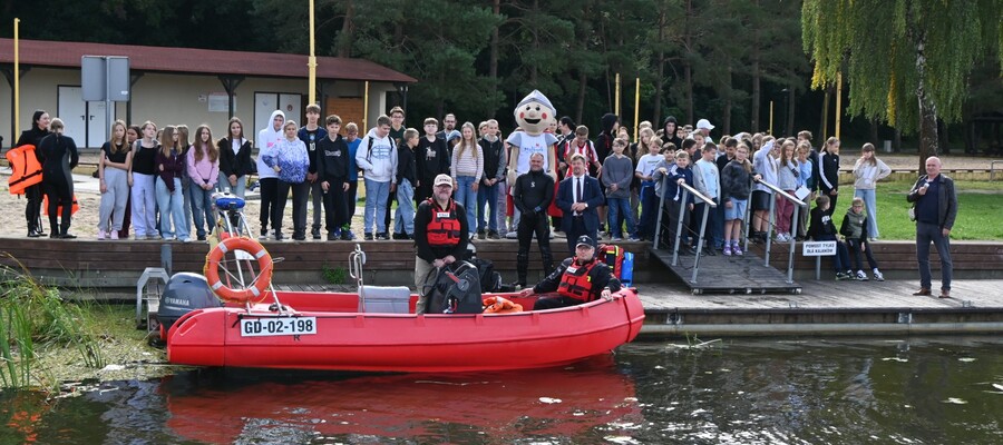 zdjęcie grupowe nad Nogatem