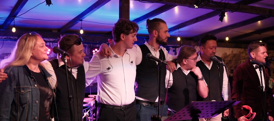 "Muzyka Łączy Pokolenia" - Pamięci Piotra Piesika